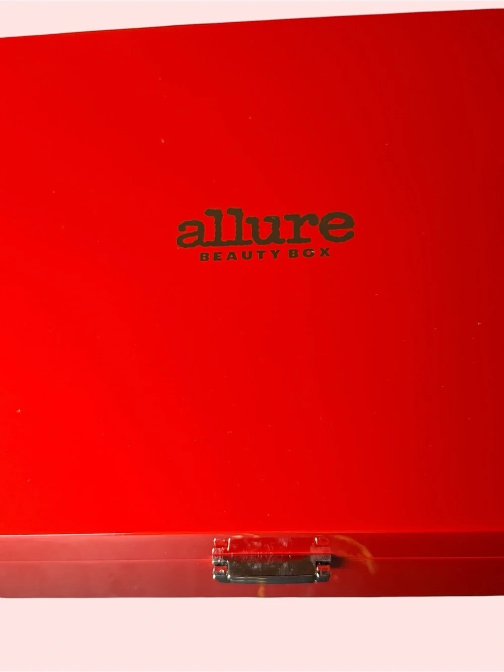 ALLURE BEAUTY Red Lacquered Storage Box with Cream Interior